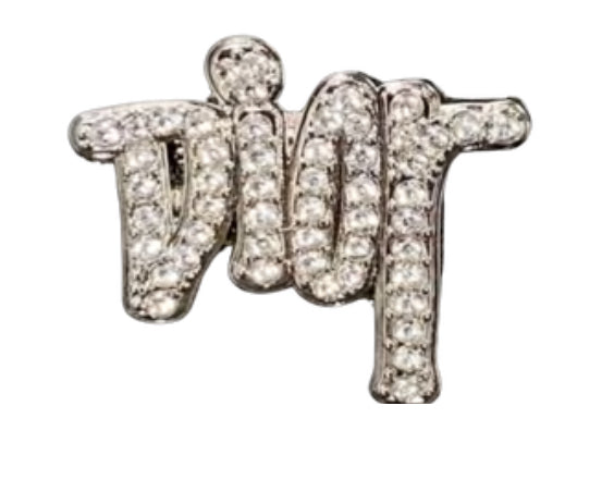 Pins Luxe Métal – Un style élégant pour vos Classic