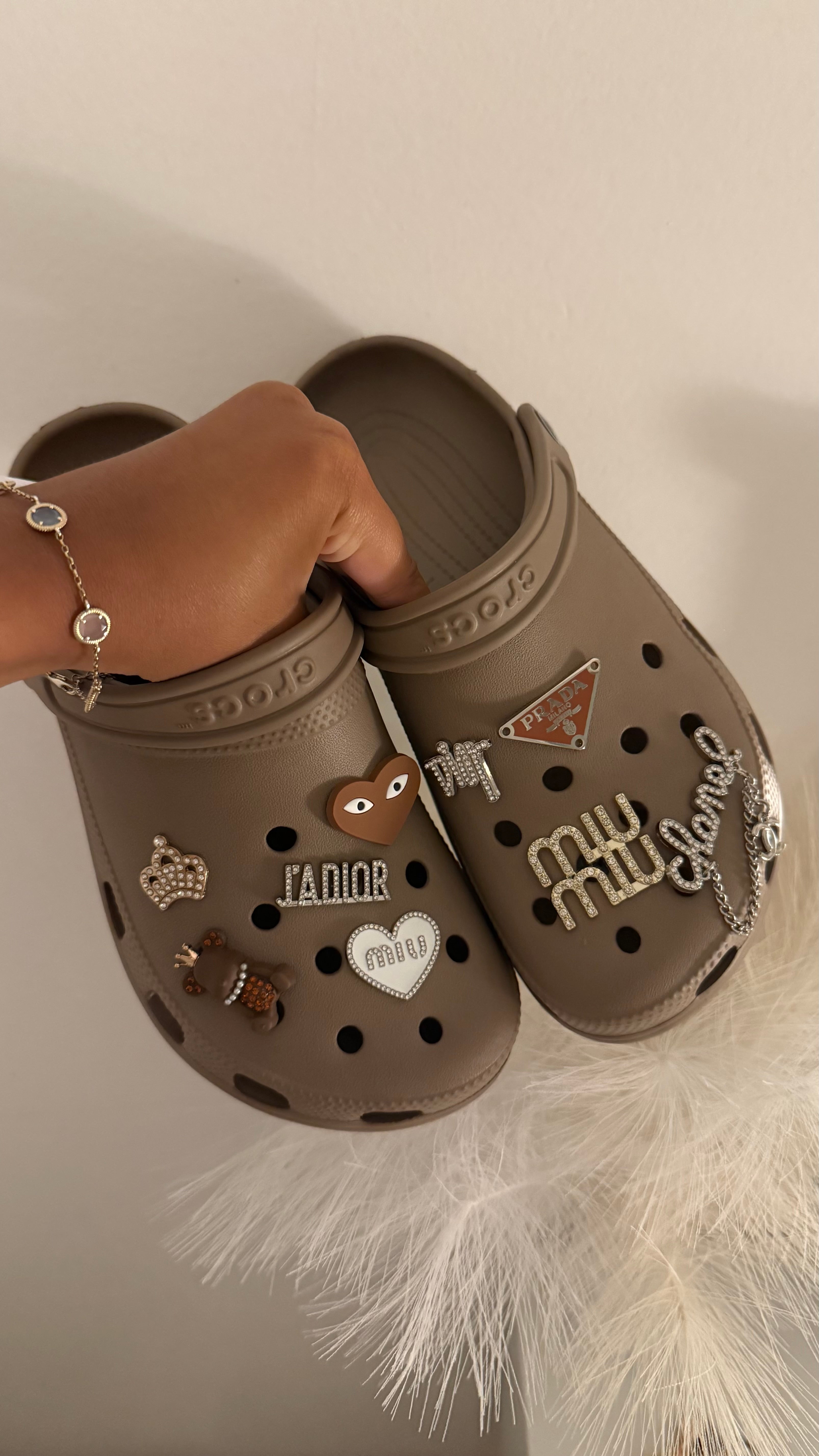 Crocs de luxe personnalisées – Charms & Strass