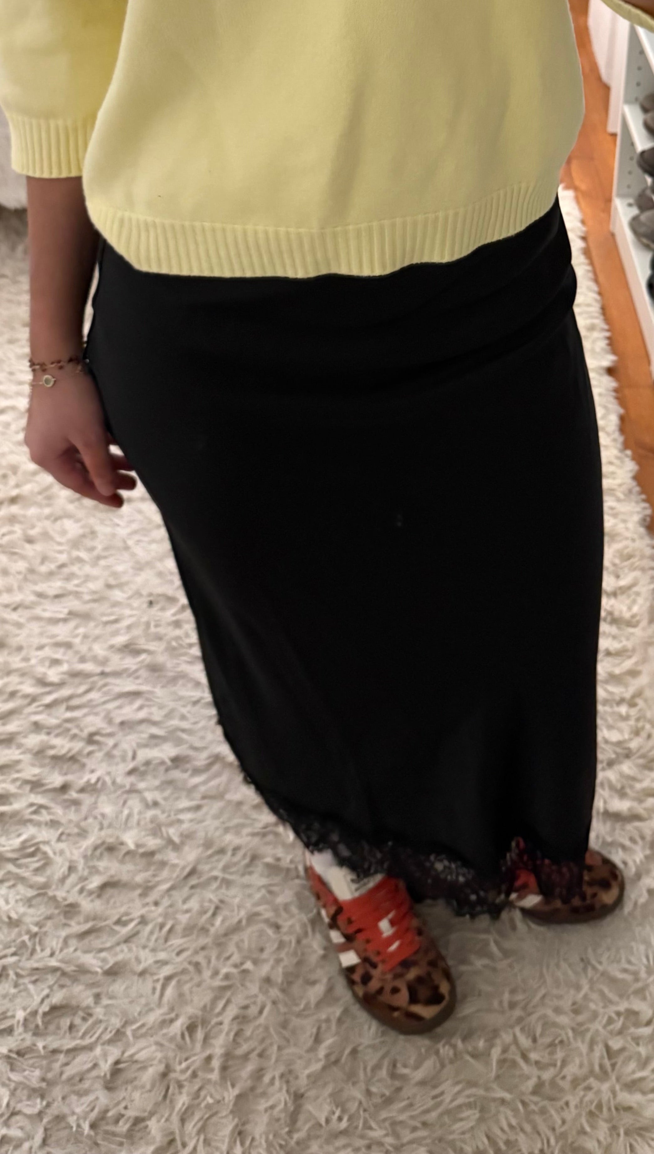 Jupe longue satinée dentelle