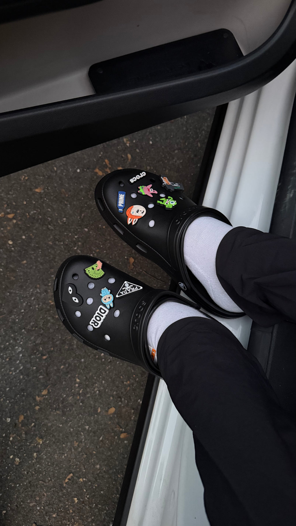 Pins Fun & Personnages – Donnez du style à vos Classic